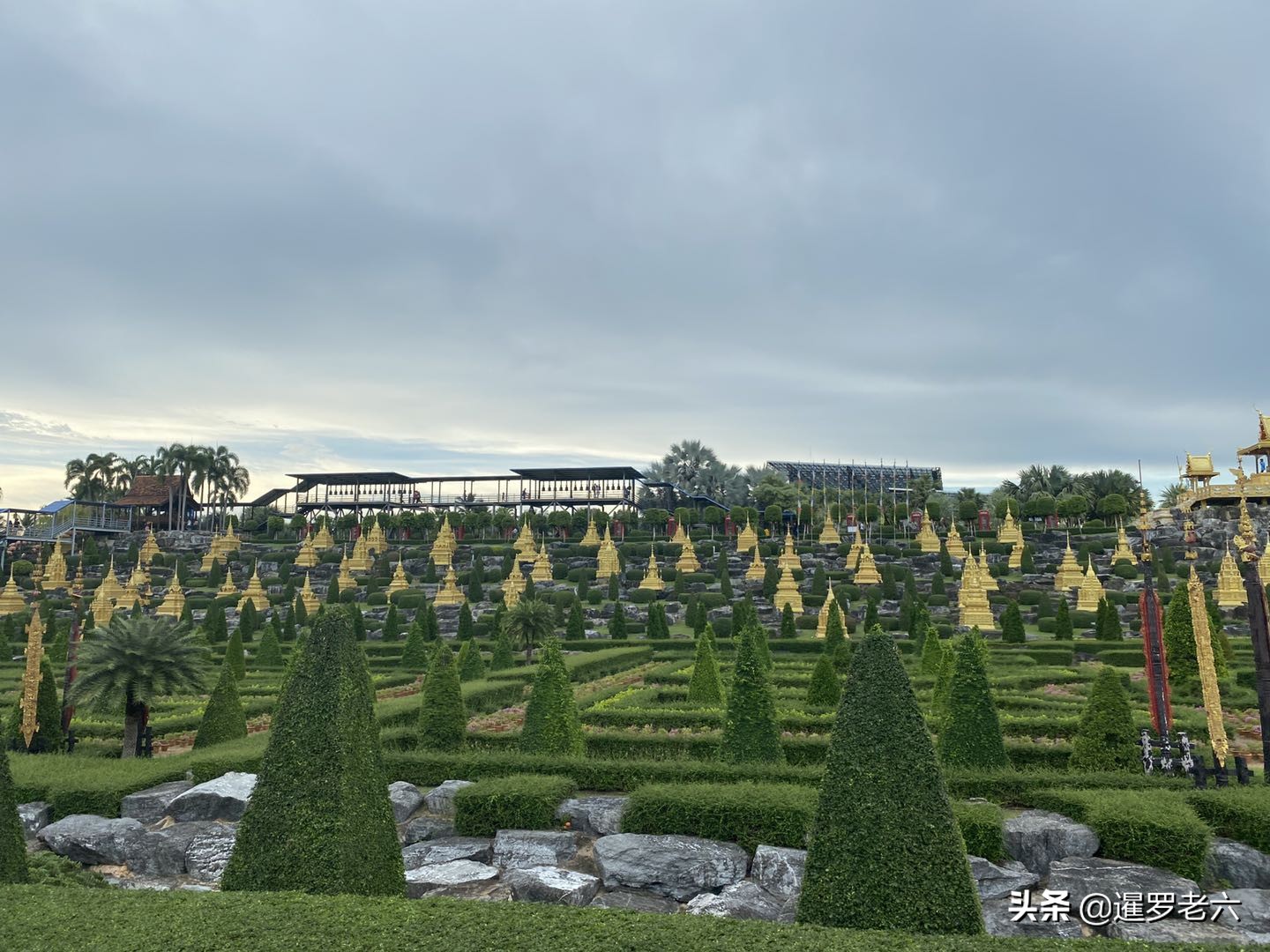 疫情难挡泰国人出游热情，芭堤雅“东芭乐园”依旧火爆