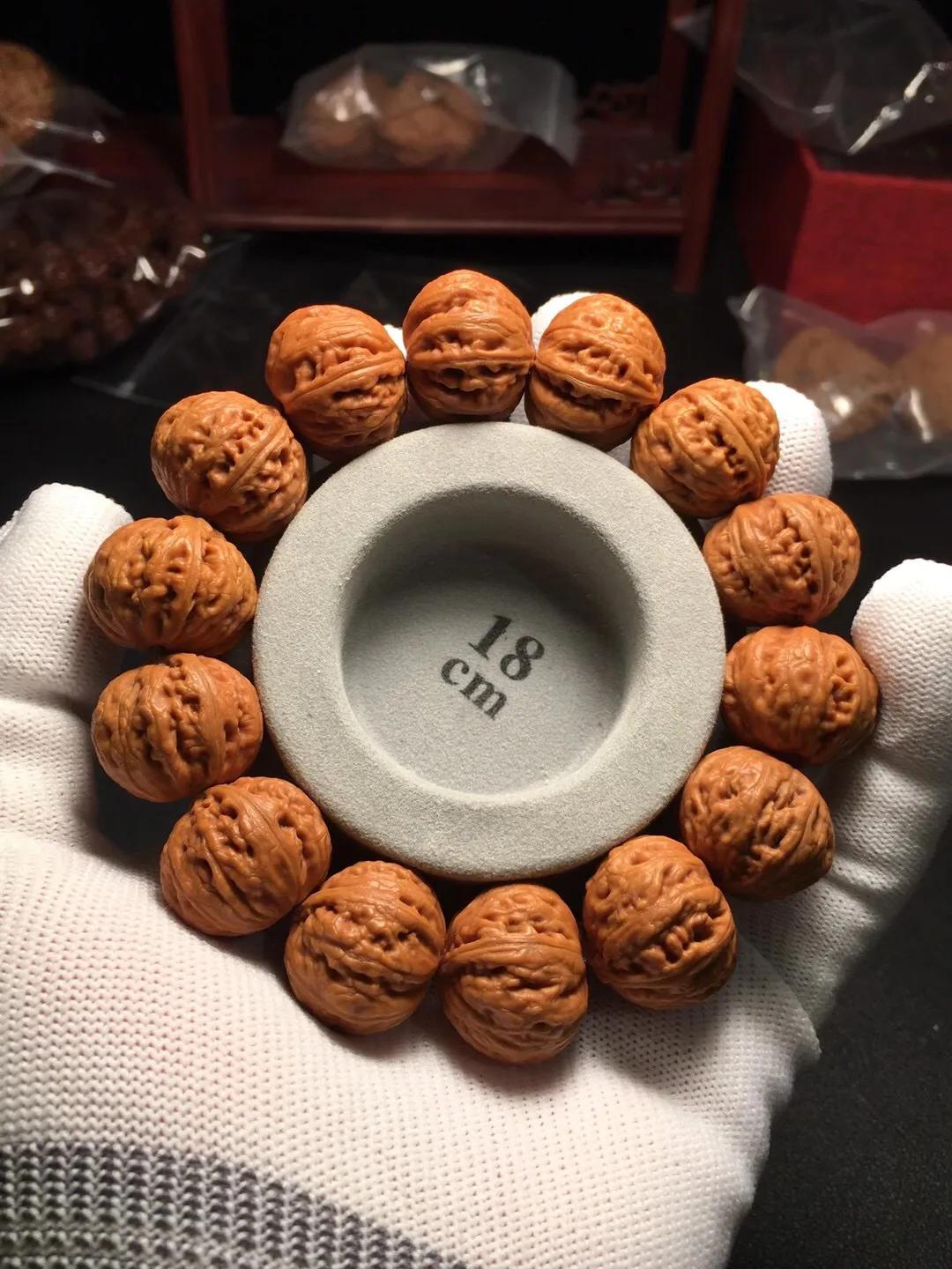 文玩核桃戴手套盘好还是赤手盘好,2021年文玩核桃什么品种好