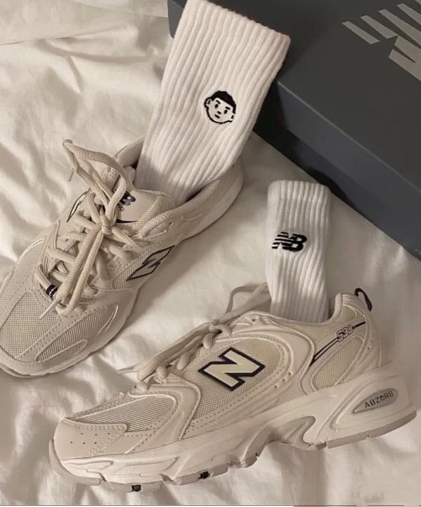 好看且增高的全脚掌运动鞋,超好看洋气运动鞋