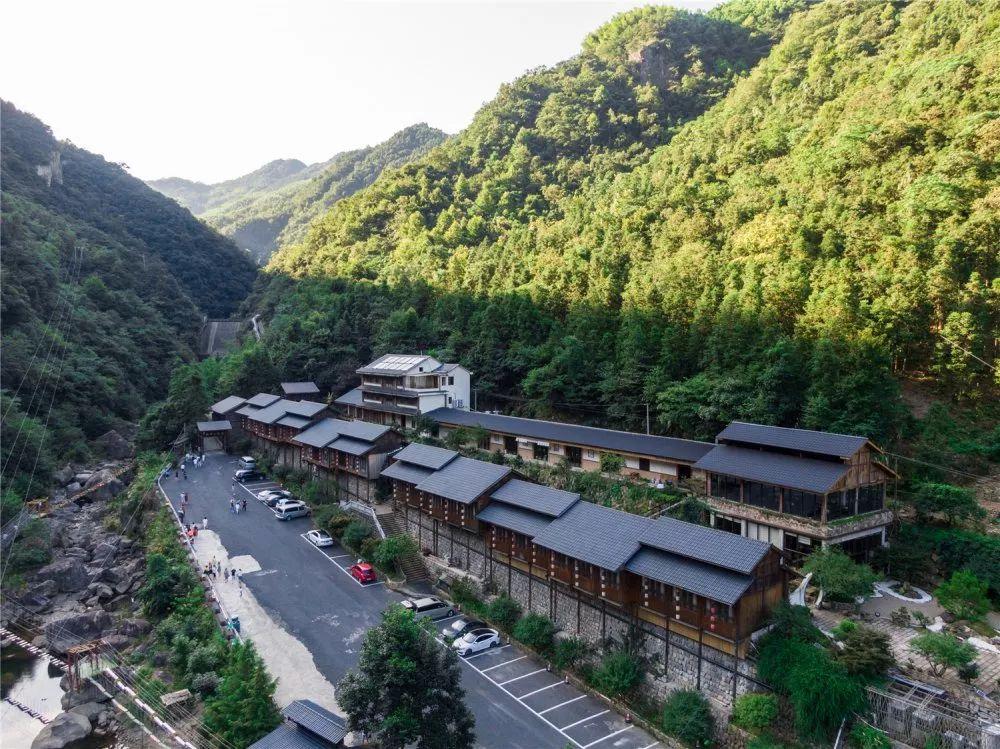 “快乐肥宅水2.0”——龙井峡漂流湿身趴！快来浪一“夏”