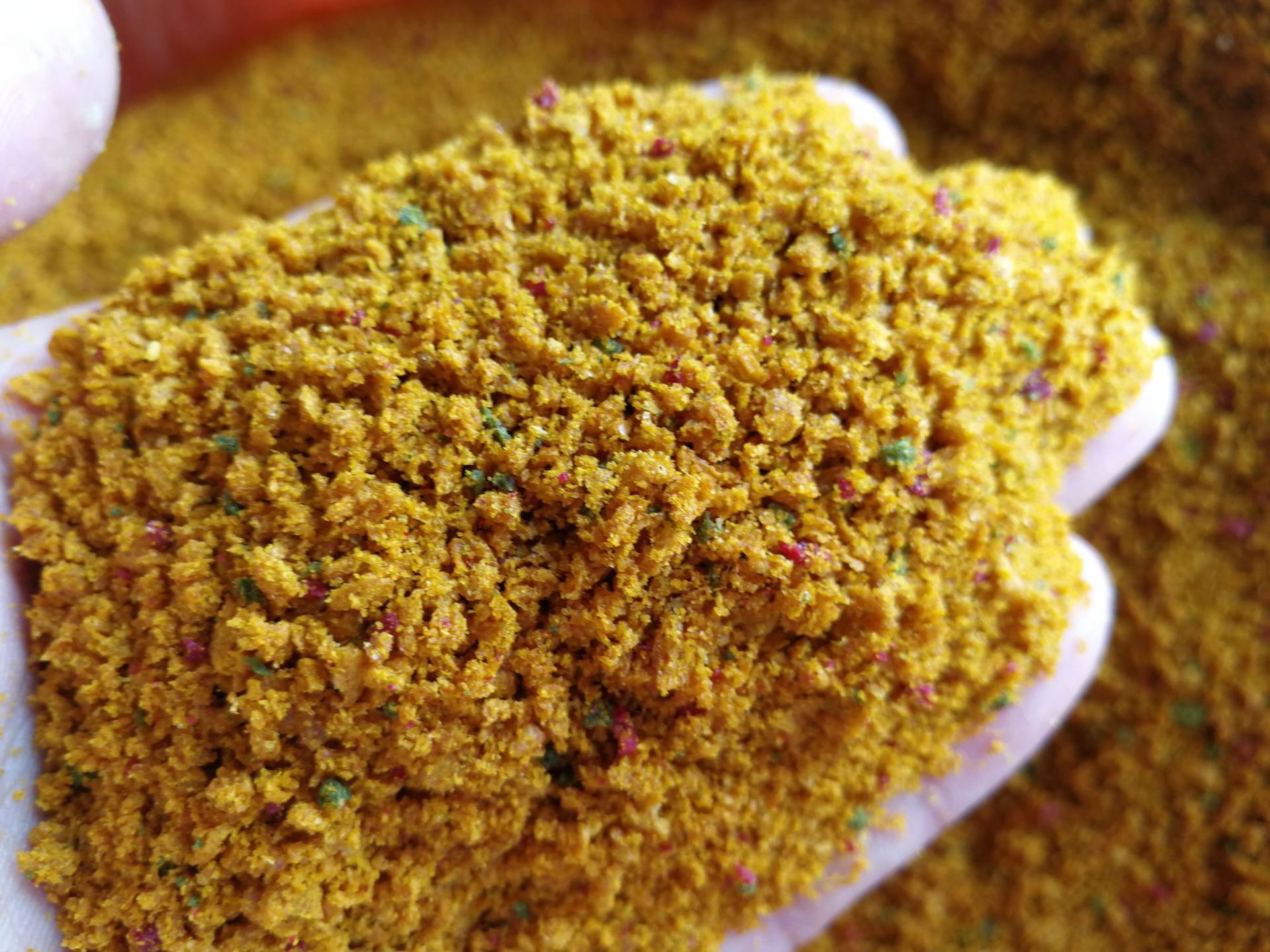 钓鱼界被神化的小黄面，在野钓中并不实用，钓友使用需谨慎