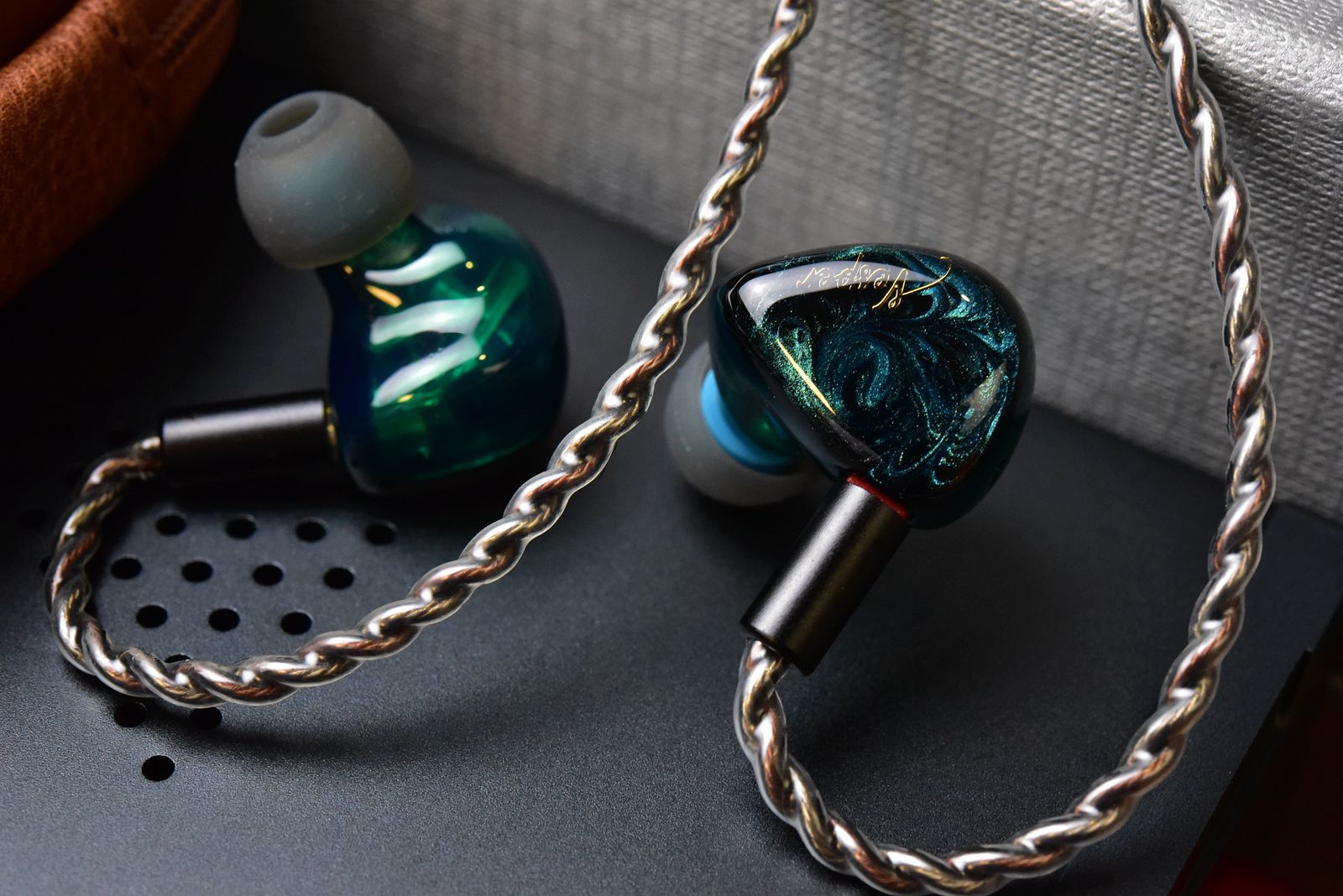 小众只是在国内不出名，在日本耳机圈它却是索尼般的存在