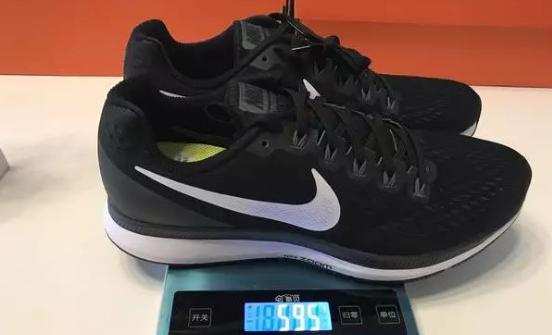 nike登月经典款7x,登月v12