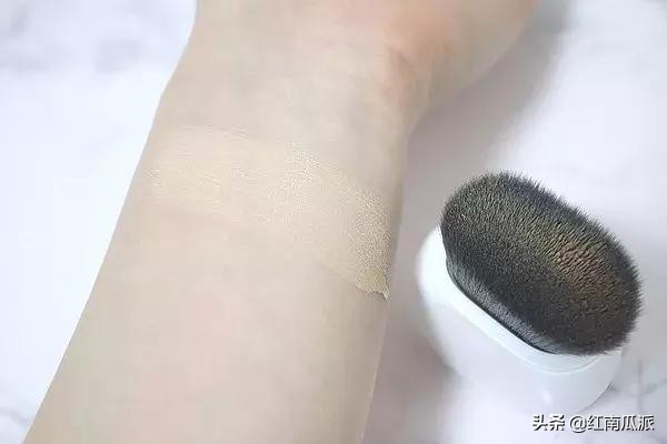 ysl逆龄和娇兰金钻粉底液测评,娇兰粉底液和ysl哪个好用