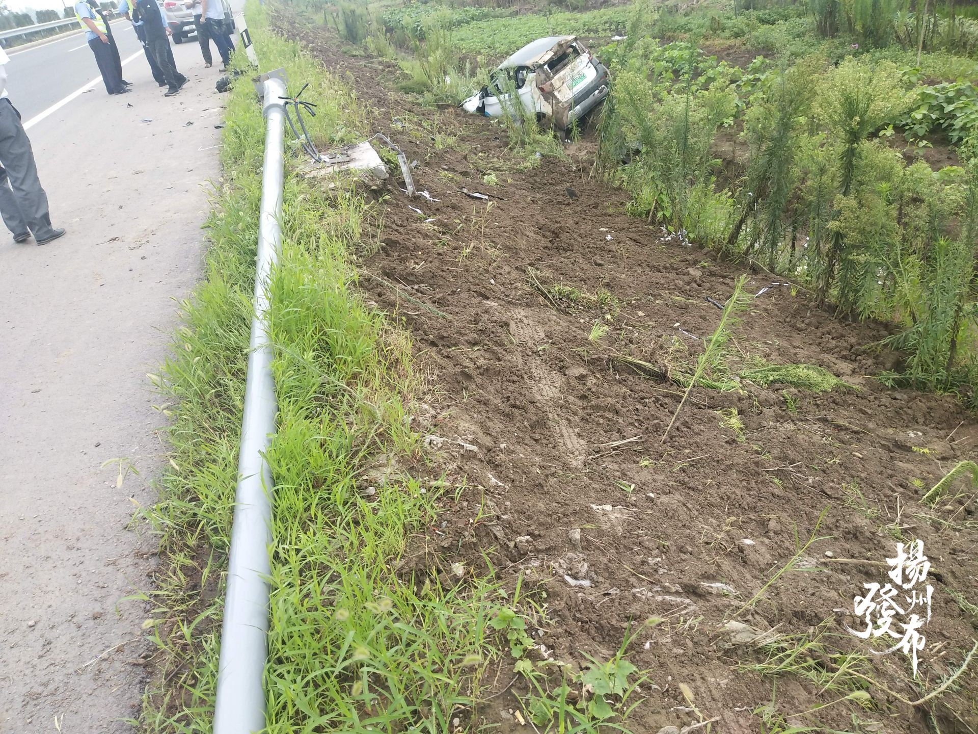 车主不知情车被开走出事故谁负责,租车出现事故车上人受伤谁负责