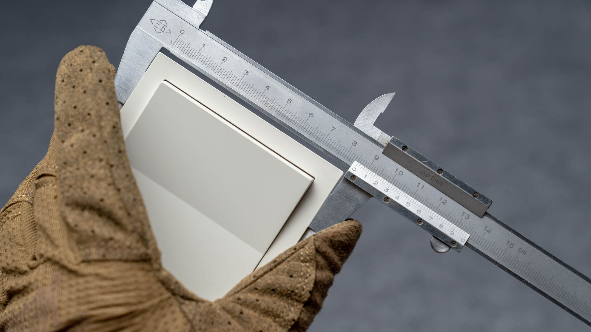 装修开关插座选择哪个品牌好,开关插座公认的哪个好