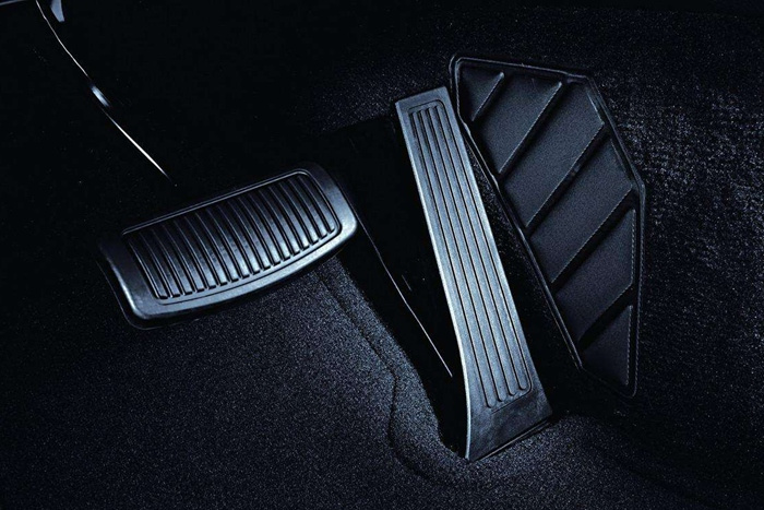 增程式汽车和燃油车动力比拼,同样马力的纯电燃油车哪个动力大