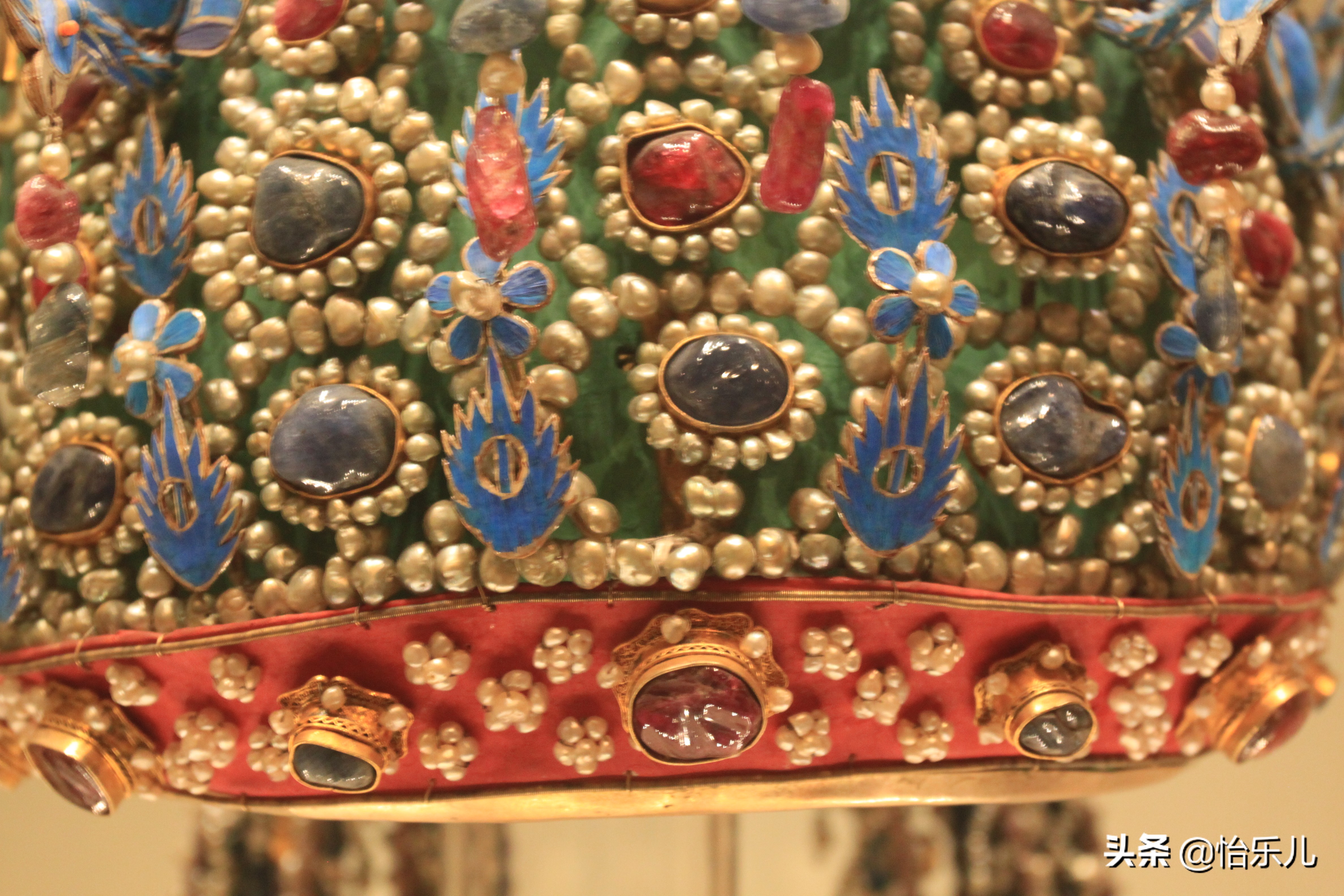 九龙九凤冠多大尺寸,九龙九凤冠在什么位置