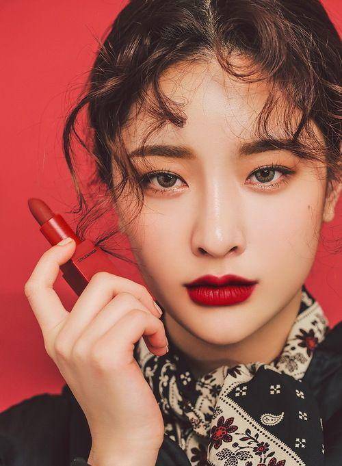 心甘情愿的被“口红经济”套路：口红就是生活的百忧解