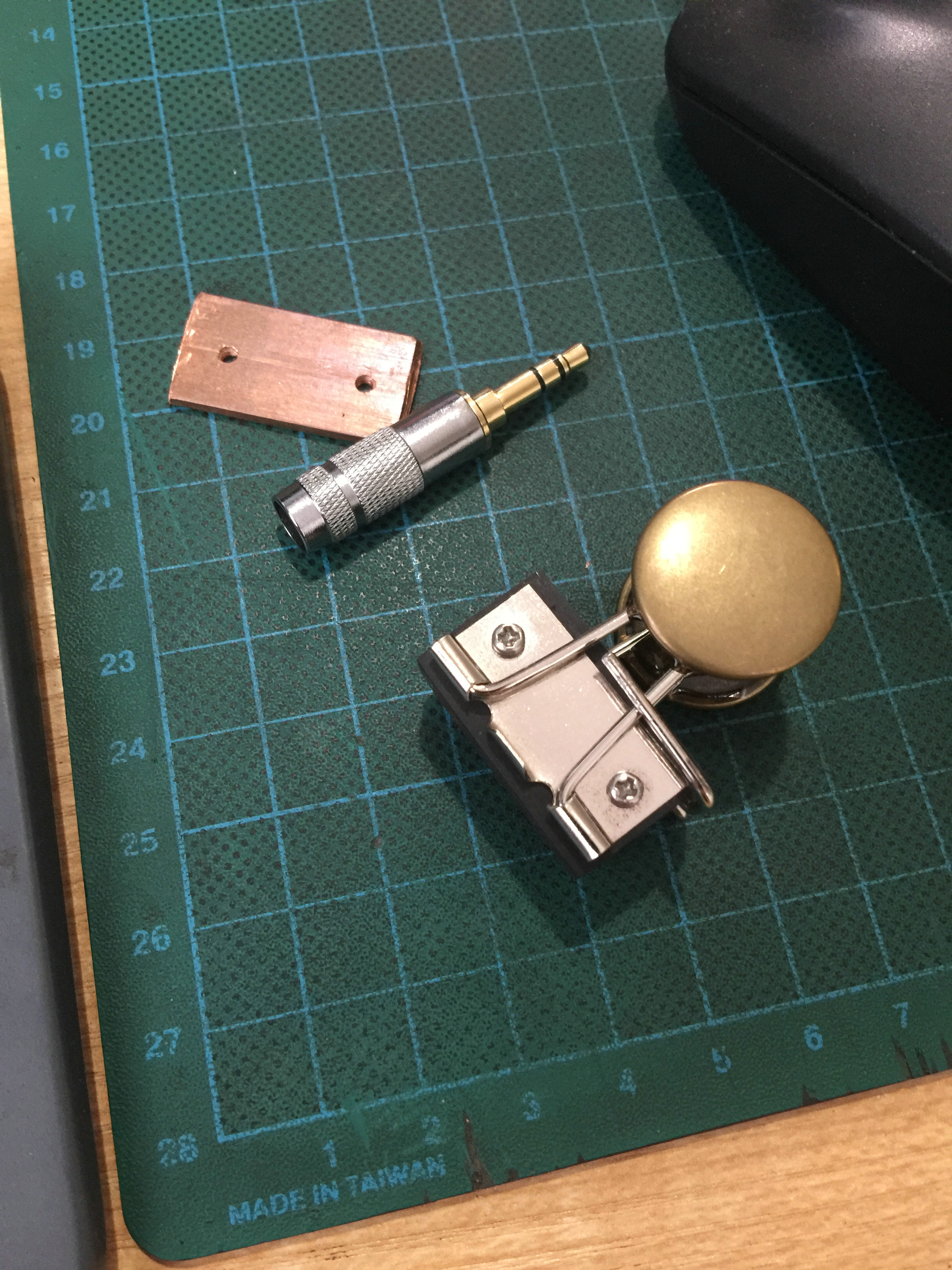 看这位爱好者DIY的夹子双桨自动键怎么样？