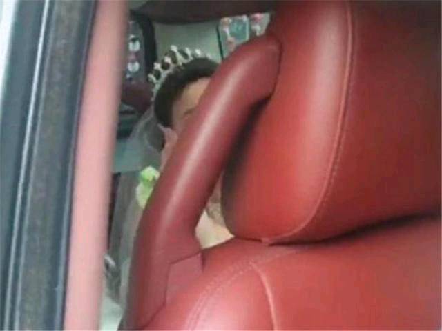 偶遇揽胜婚车,偶遇棒棒糖婚车