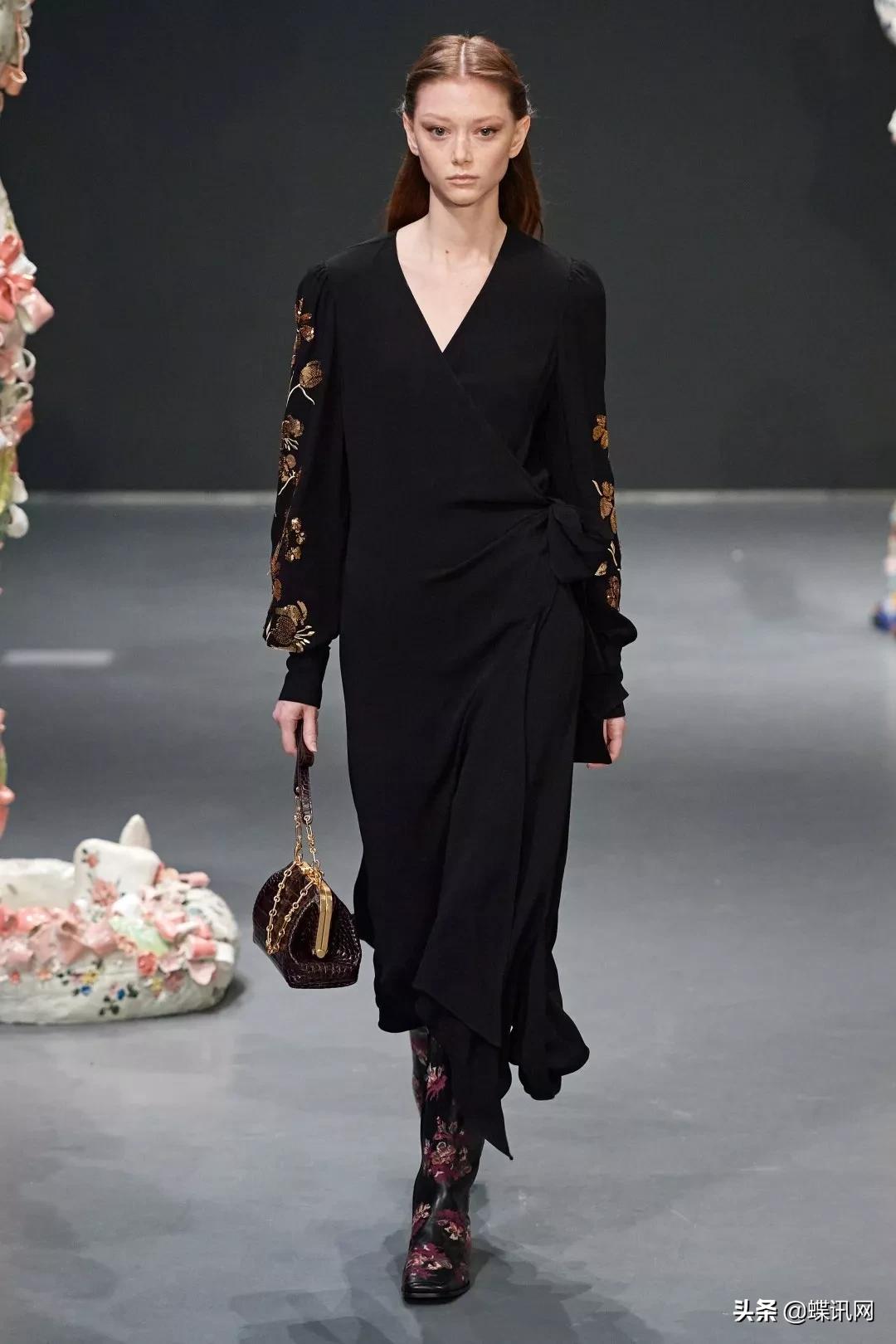 toryburch是真珍珠吗,toryburch算不算奢侈品牌