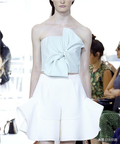 衣服裁剪制作女,服装立体裁剪稿子怎么做