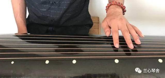 古琴入门每日必练指法,古琴入门教学挑和勾指法