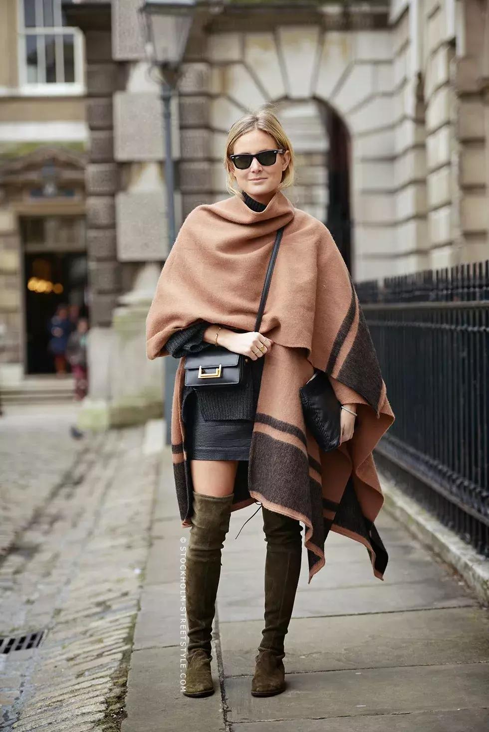 围巾怎么挑选适合自己的,买围巾又好看又简单