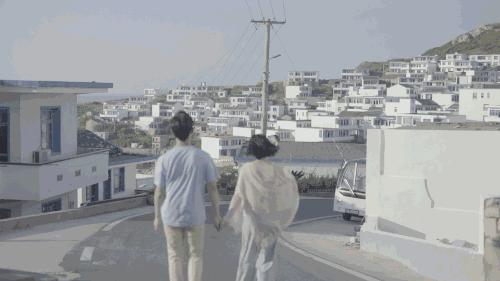 春天来了，这个四月请开启小情侣打卡模式，单身狗们千万不要点