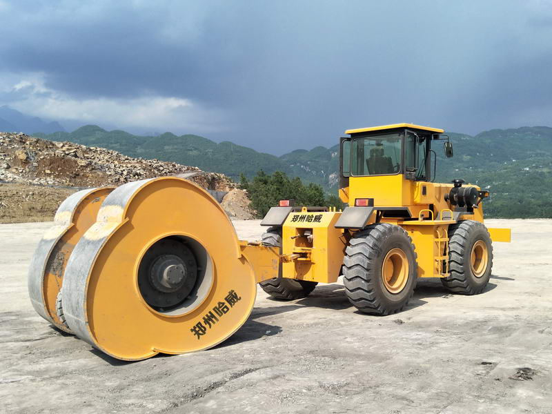 yct25冲击压路机一台多少钱,随州yct25冲击压路机多少钱