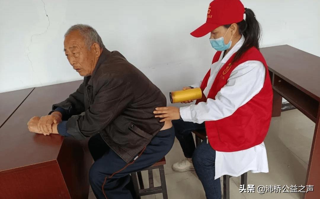 500名专家扶贫送健康义诊暖人心,医疗专家社区义诊暖人心