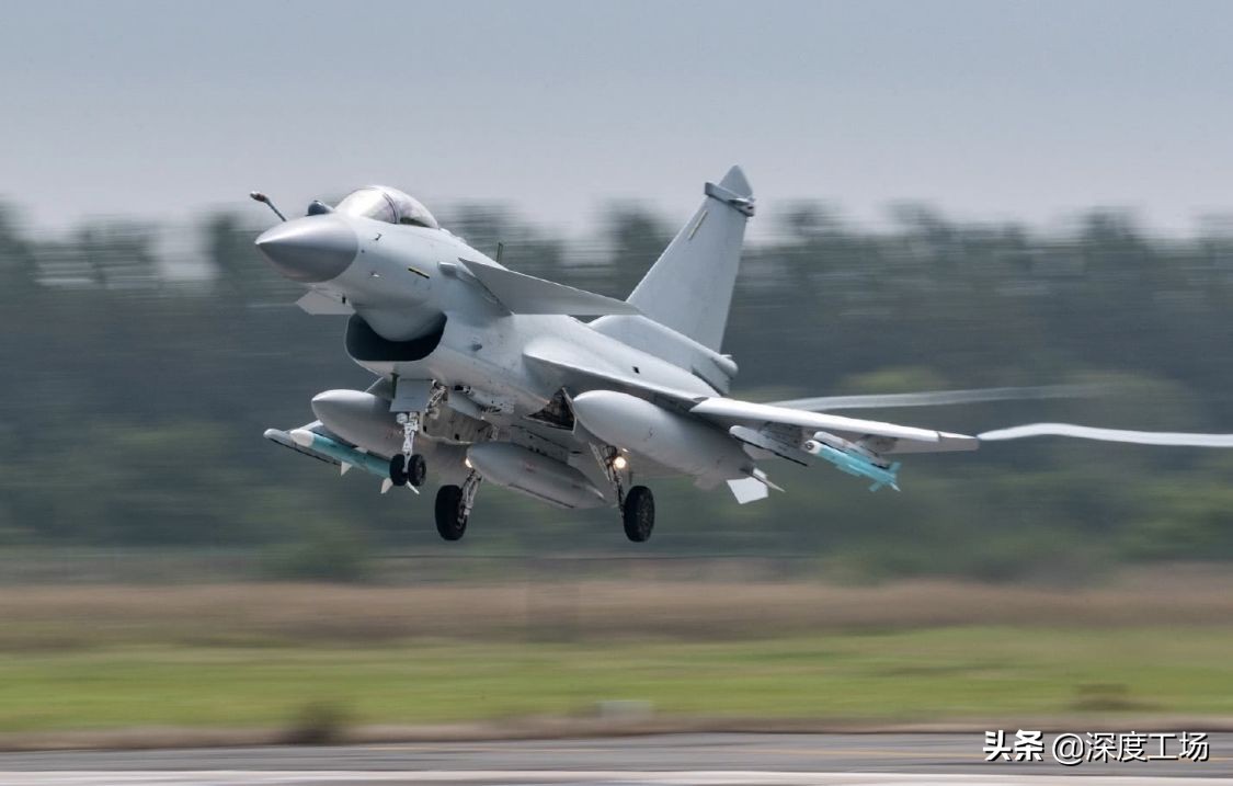 巴基斯坦评歼10c战斗机,巴铁飞行员评论歼10c