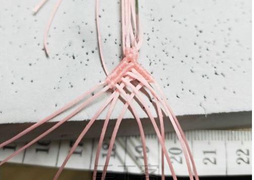 编织挂坠怎么编,简易四叶草编绳教程