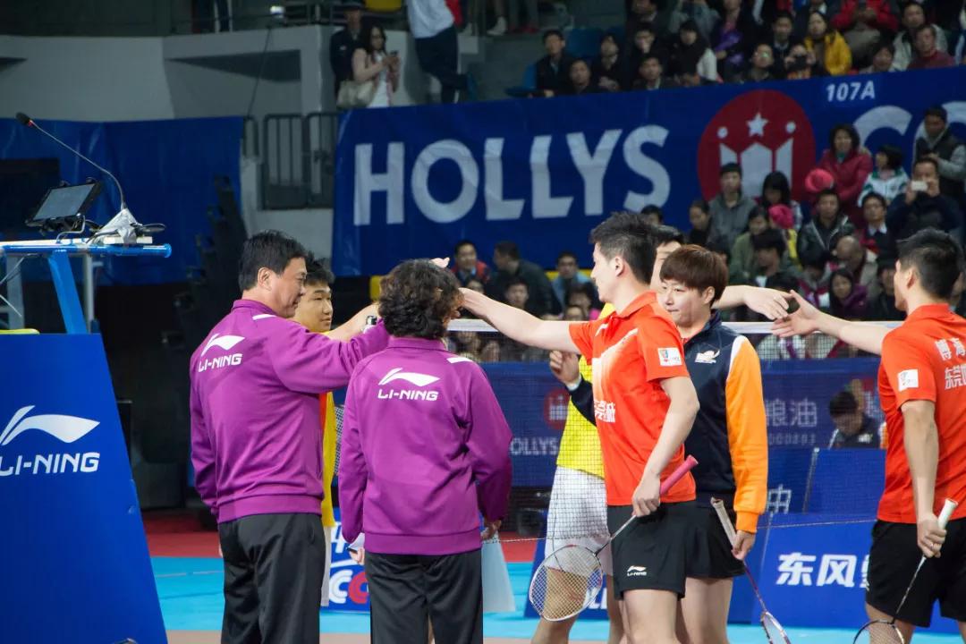 羽毛球的魅力只有懂的人知道,羽毛球给我们带来了什么