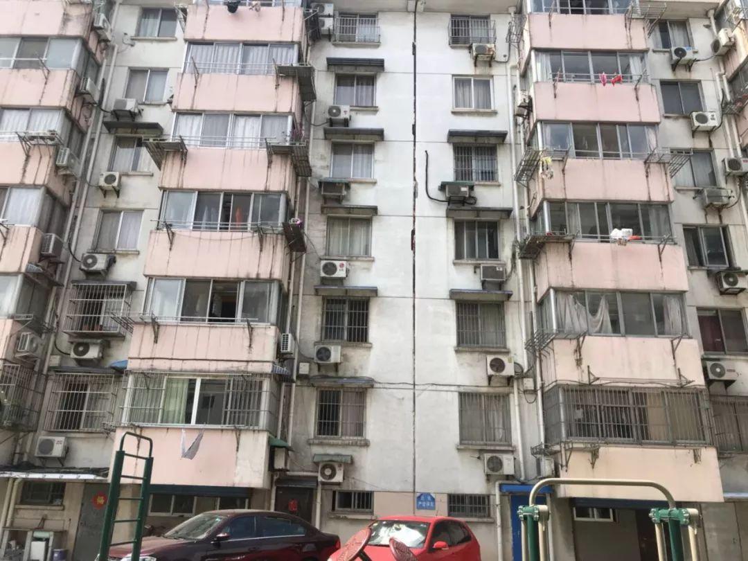 1楼2楼为什么不愿意加装电梯,一楼加装电梯的问题