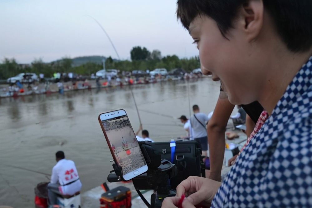 干直播真的很赚钱吗,钓鱼做直播或者视频能挣钱吗