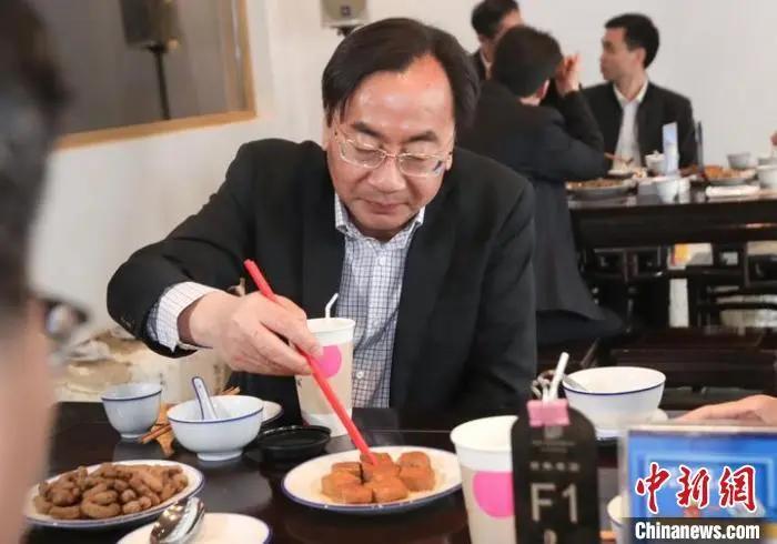 疫情捐款1个亿的网红,疫情下的阿拉伯网红