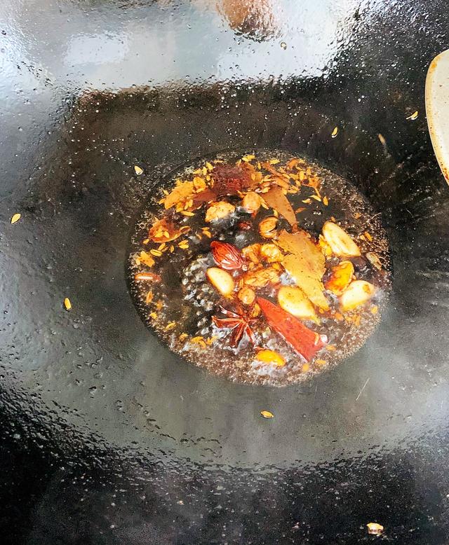 牛腩米粉最正宗的做法,麻辣牛肉米粉汤做法