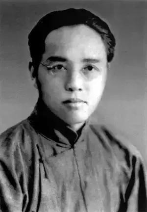 名人读书方法摘录100字,10位大师的读书秘诀