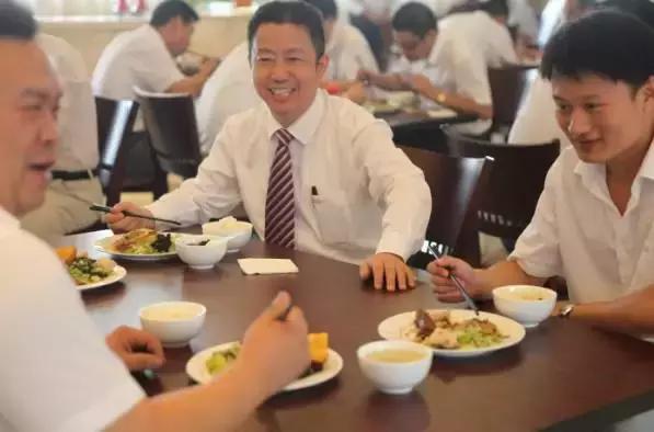 中国服装业老品牌“幸存者”——红豆，60余年传承续动力是什么？