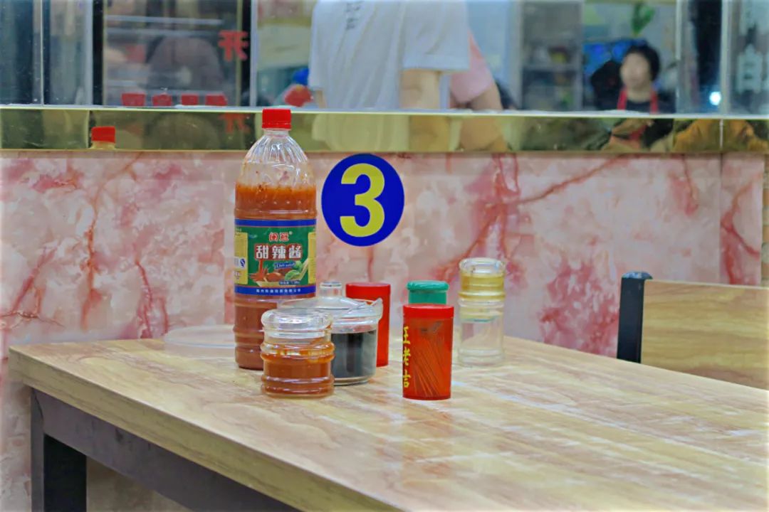 学生时代勾你馋虫的街边店，你和它上一次见面隔了几年？