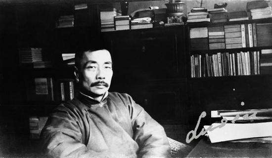 鲁迅先生的深度分析,鲁迅先生人生经历及各阶段的作品