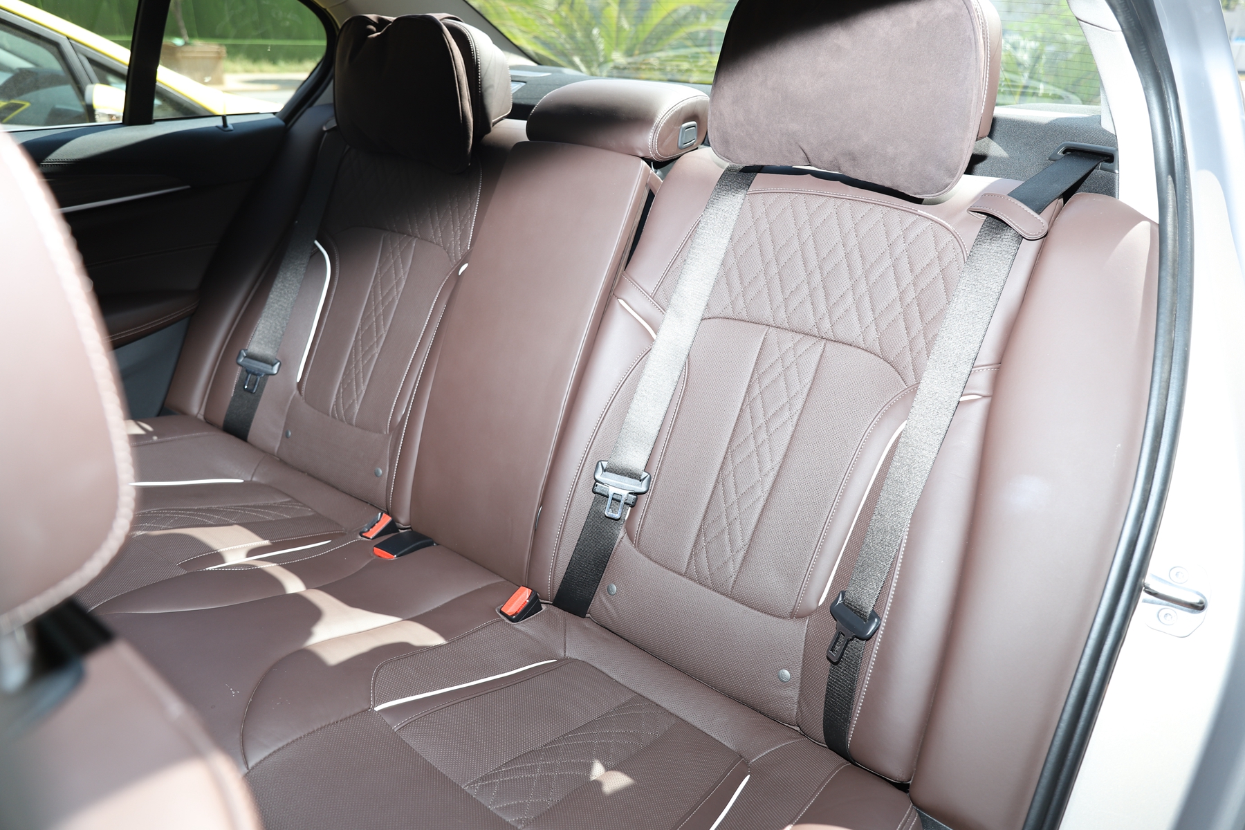 这一代宝马5系操控感怎样,宝马5系直列6缸2.5发动机油耗高