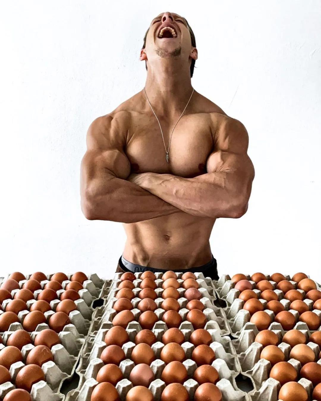 90后奶爸搞怪哄娃,肌肉奶爸带娃路人反应