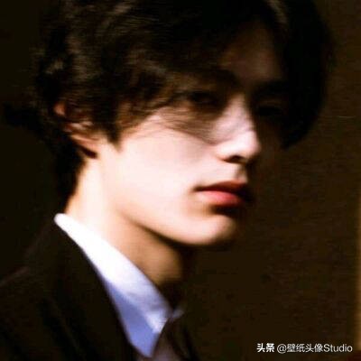 浪漫玫瑰男生头像,男生玫瑰浪漫头像