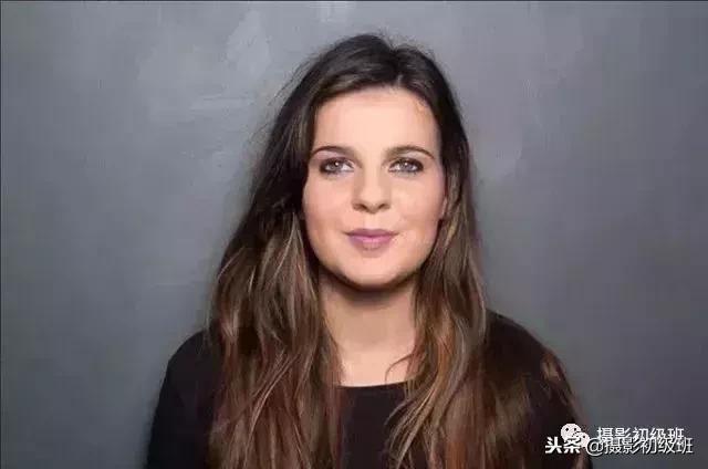 摄影基础知识：如何拍出纯黑色背景照