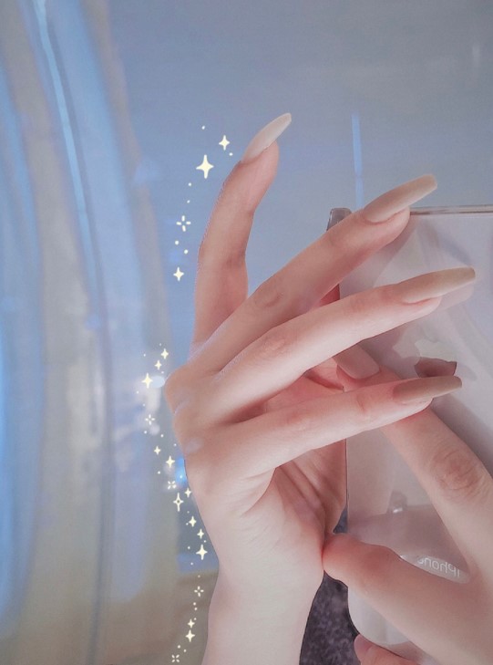 美甲片掉了一个怎么自己粘上,怎样才能让美甲脱落