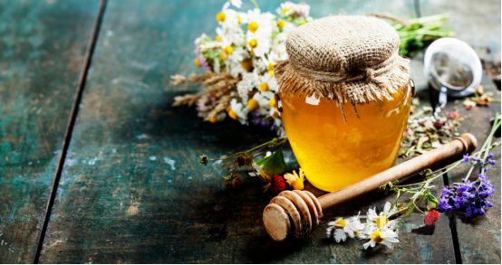 蜂蜜蜂农造假手段一览表,600多斤土蜂蜜滞销愁坏养蜂人