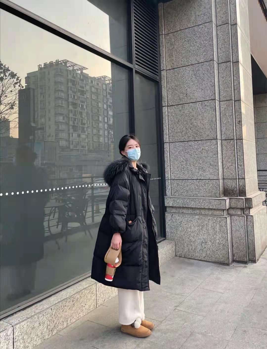 60岁穿短款羽绒服搭配下身,工装羽绒服下身搭配什么裤子