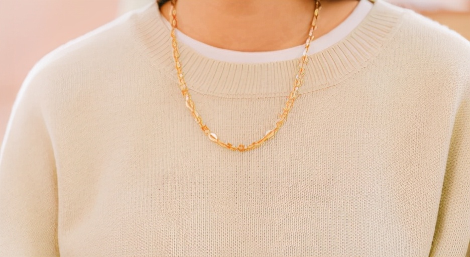 宝宝出生后带什么,2002年出生的人佩戴什么首饰