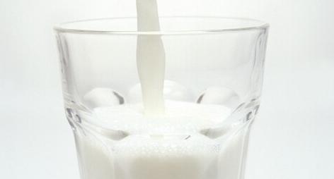 sus304水杯有异味怎么回事,水杯放了太久的水有异味怎么办