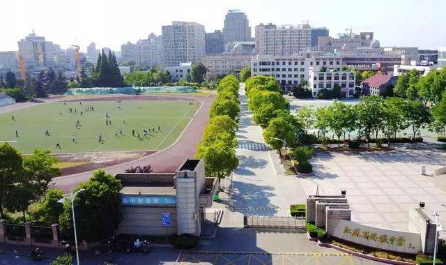 江苏省姜堰中学在哪里,江苏省姜堰中学一本率