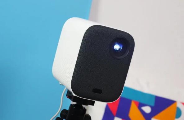 目前口碑最好的投影仪品牌,便携投影仪排名前十的品牌