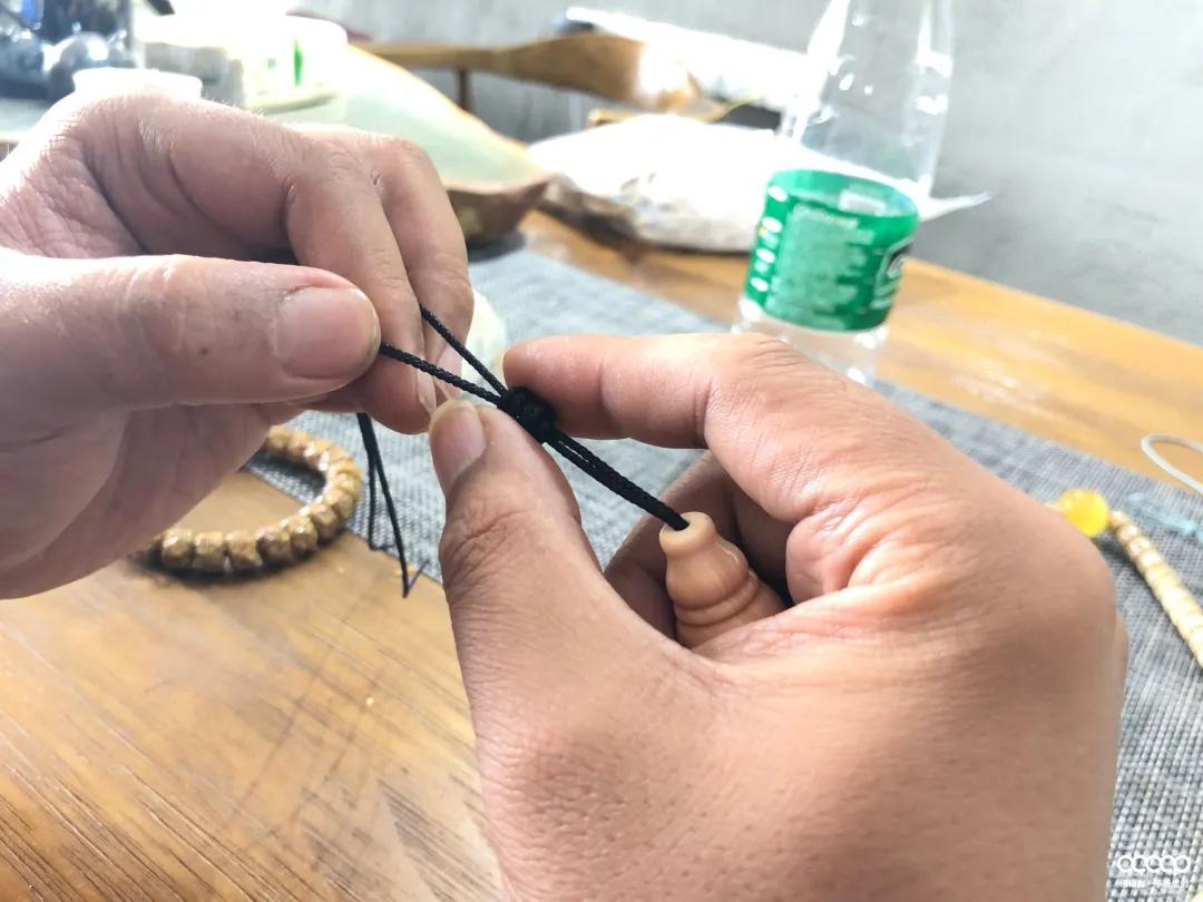 佛珠手串绳结怎么解,手串绳结太紧怎么解开