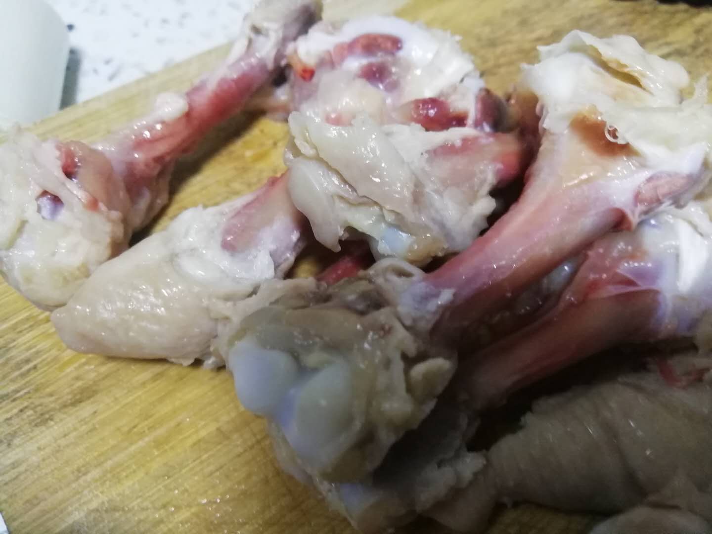 怎么做炸鸡腿不费油大鸡腿,如何炸鸡腿才能使鸡腿好吃