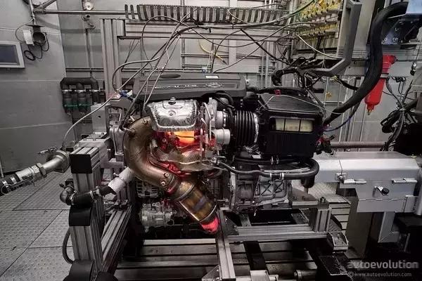 挖机发动机为什么不用国产的,挖机发动机动力不足的故障原因