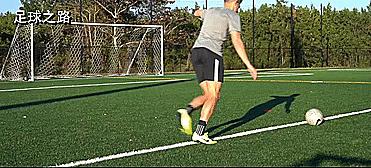 人人必会的五大防守技巧,初学者5个必会足球射门技巧