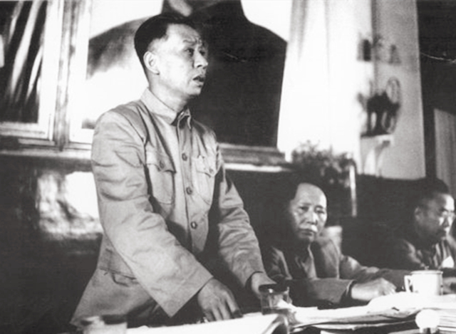 毛*东泽**如何评价周恩来、*德朱**、*少奇刘**、*小平邓**？