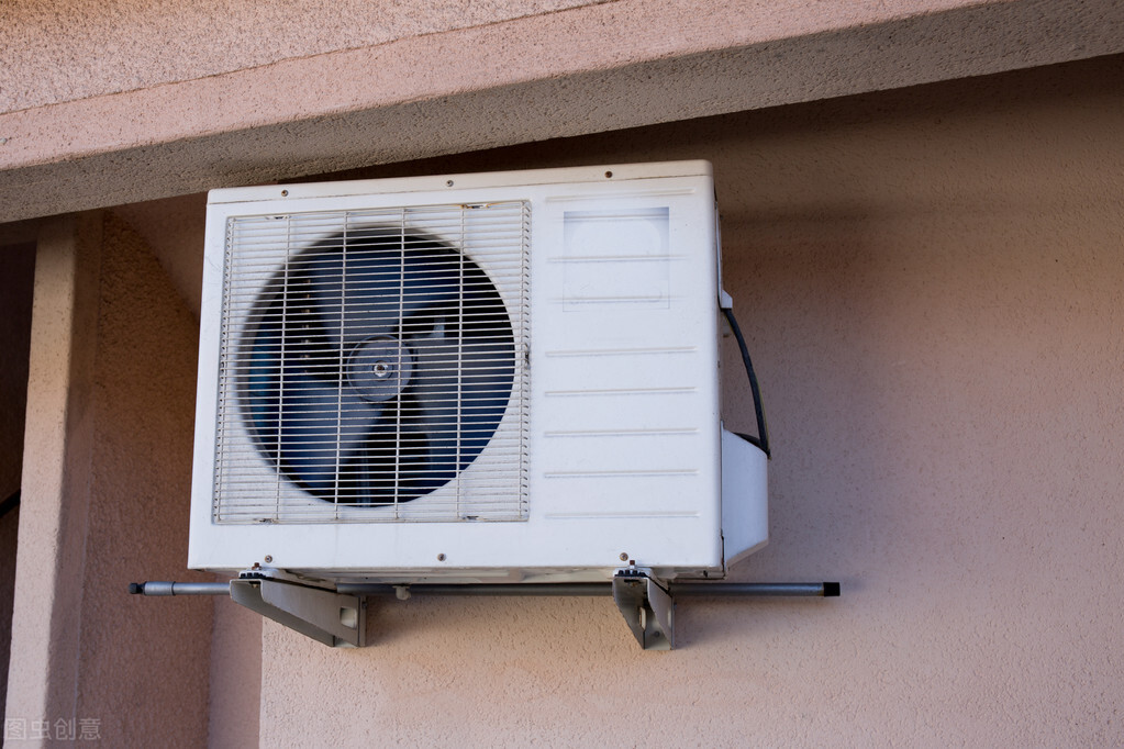 怎么检查空调排水管是否堵塞,空调排水管堵塞用瓶子能解决